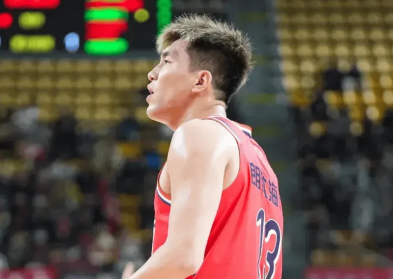 世预赛买球投注-米切尔：对于郭艾伦上场我们要耐心些，最近几场有时间限制